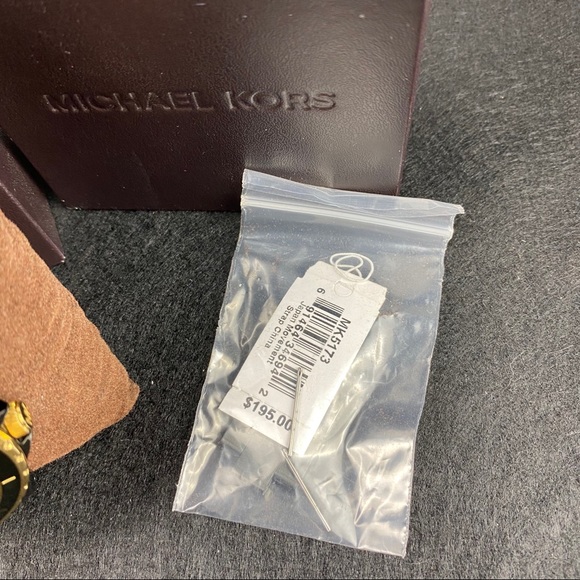 Michael Kors black watch with white face MK-5173 main image 5